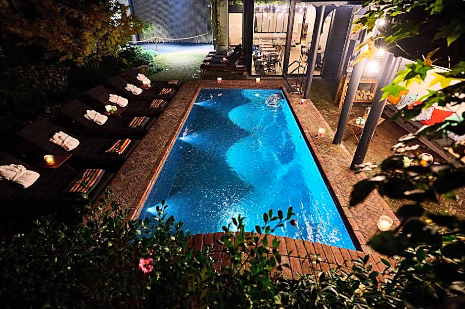 Latroupe Hotel Jardin Secret