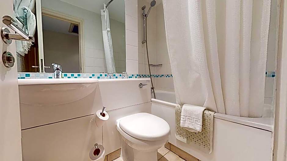 Holiday Inn Cardiff City By IHG