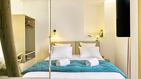 Double Room with Lateral Harbor View