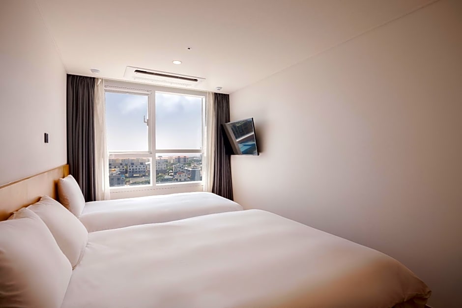 Kenny Stay Jeju Mosulpo