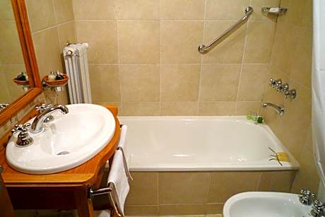 Classic Double or Twin Room