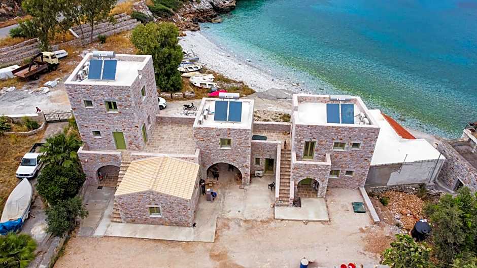 Arapis Rooms & Suites