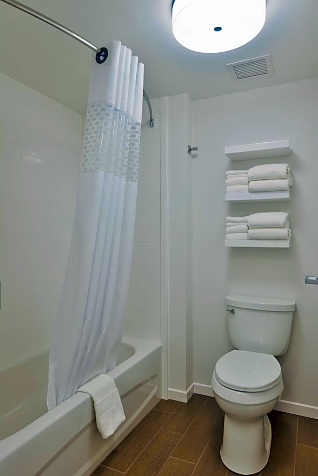 Hampton Inn & Suites Chippewa Falls