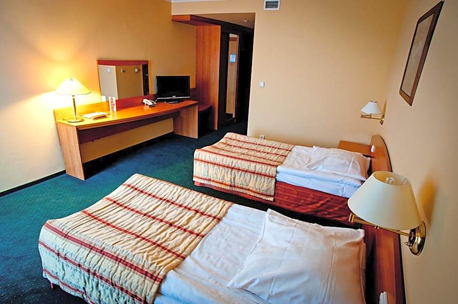 Hotel Atut w Licheniu