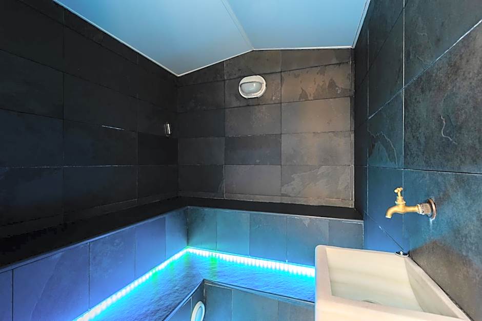 ARTIEM Carlos - Adults Only