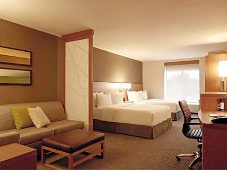 Queen Room with Two Queen Beds, Sofa Bed and Accessible Tub