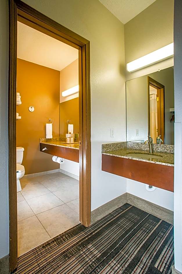 Northfield Inn Suites and Conference Center