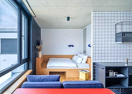 Design Apartment with King-Size-Bed