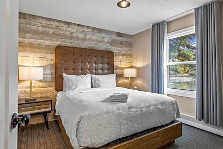 Queen Suite - Self Check-In