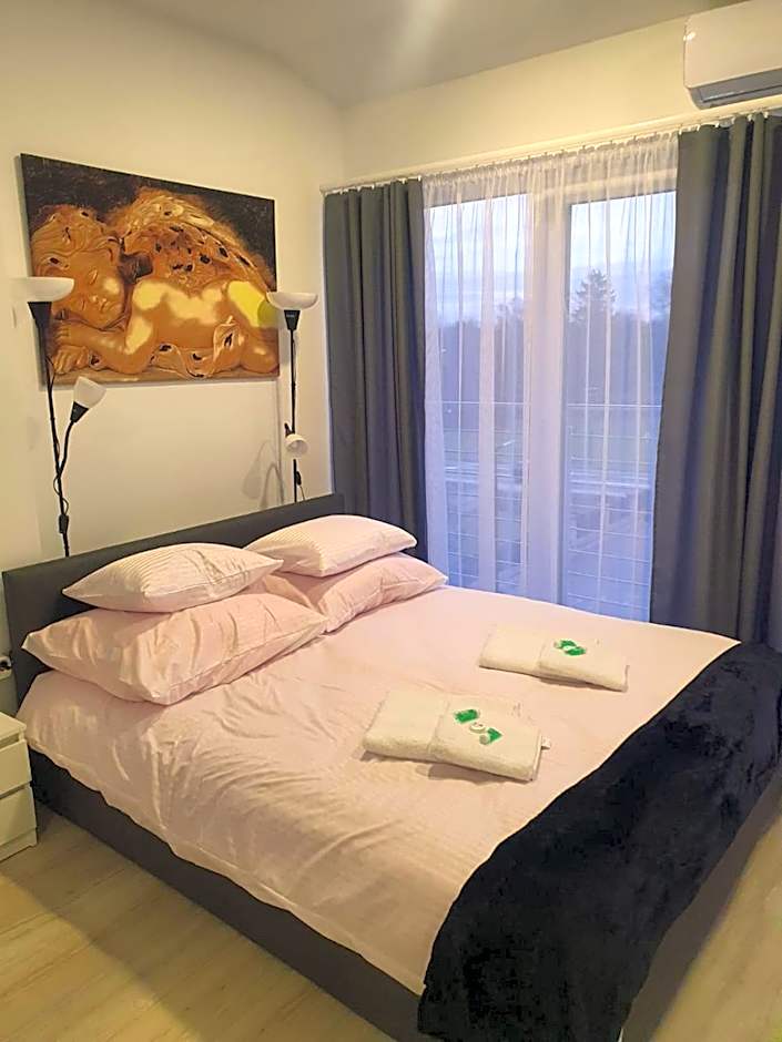 Comfort Stay, EV, Parking