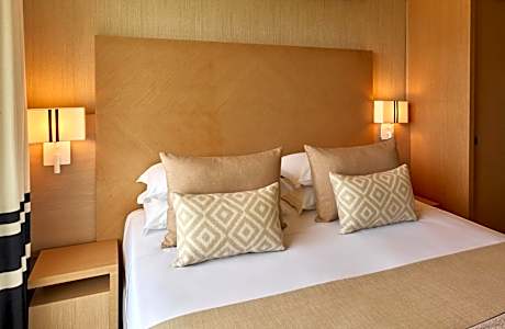 Superior Triple Room with Sea View