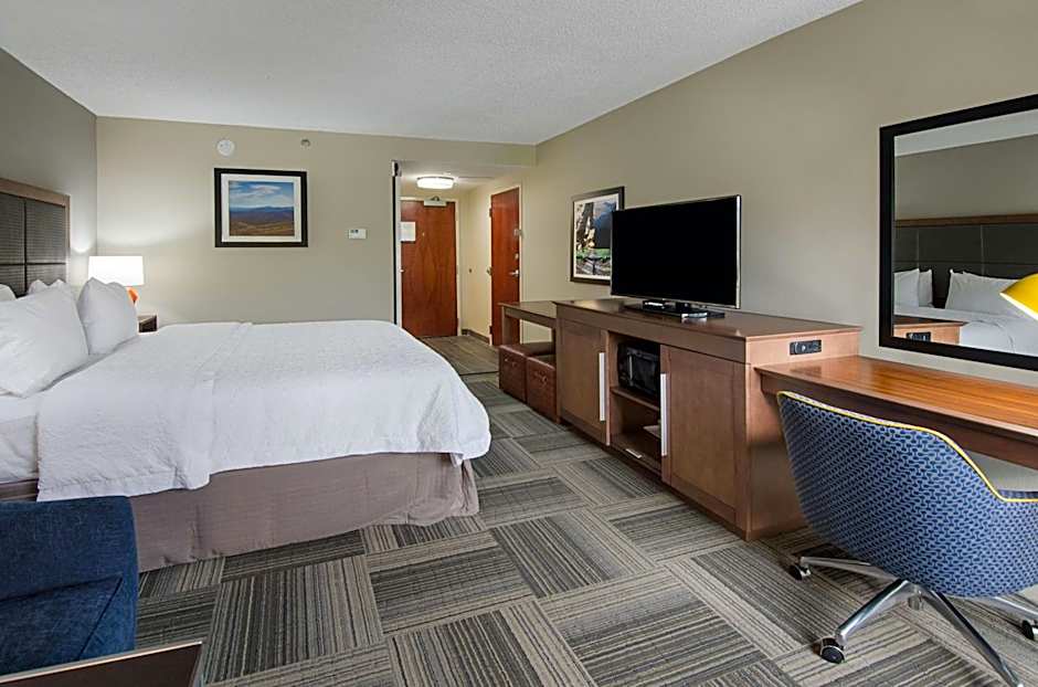 Hampton Inn By Hilton Covington VA