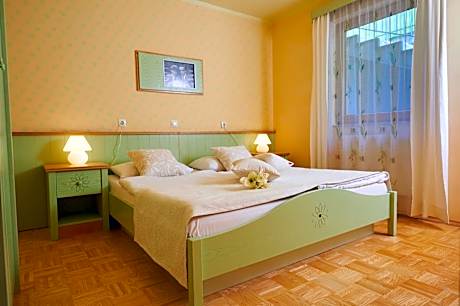 Family One-Bedroom Apartment with Balcony