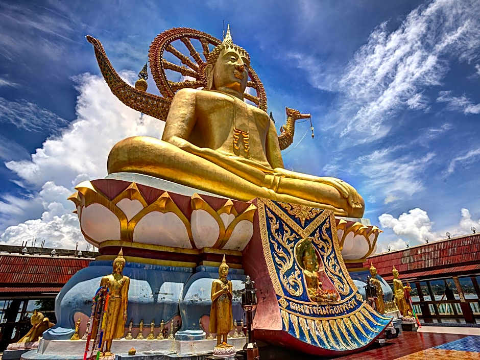 Villa Melitta, Pool, Beach, 360-SeaViews, 6-bed Thai Luxury on Best Location in Samui