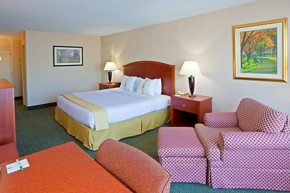 Holiday Inn University Area Charlottesville, an IHG Hotel