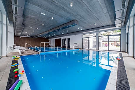 Family-Holiday Spa&Resort