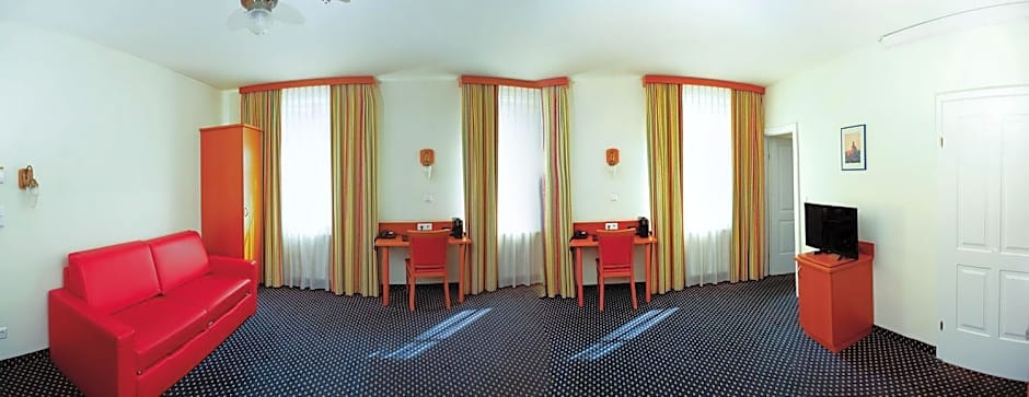 Suite Hotel 900 m zur Oper