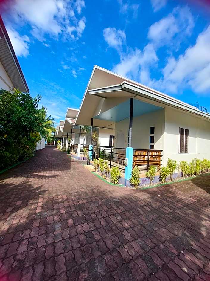 Ice Bear Bar & Tourist Inn