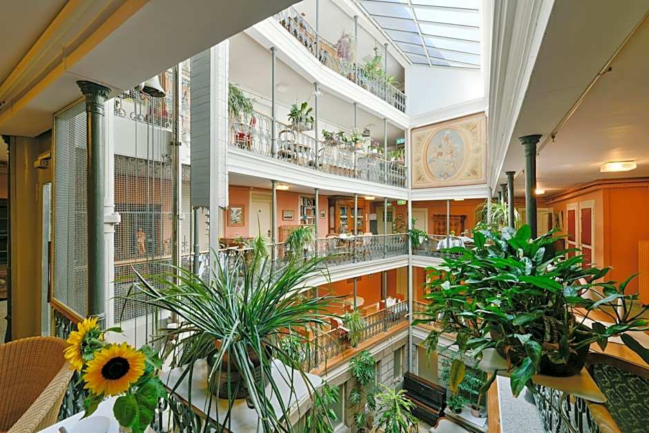BLUME Baden Hotel & Restaurant