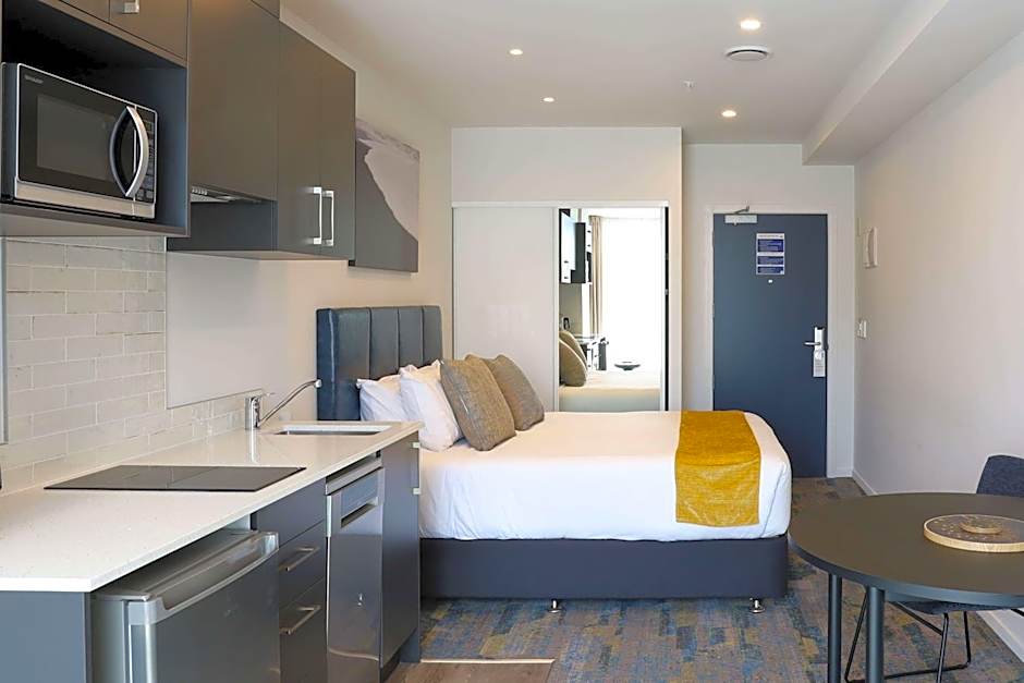Ramada by Wyndham Wellington Taranaki Street