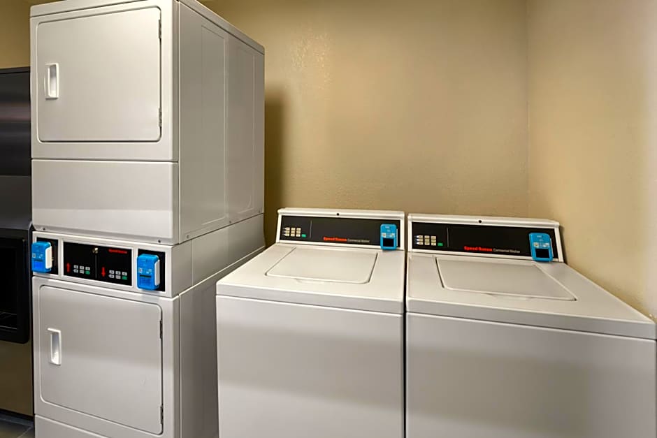 SYLO Hotel Denver Airport, a Ramada by Wyndham