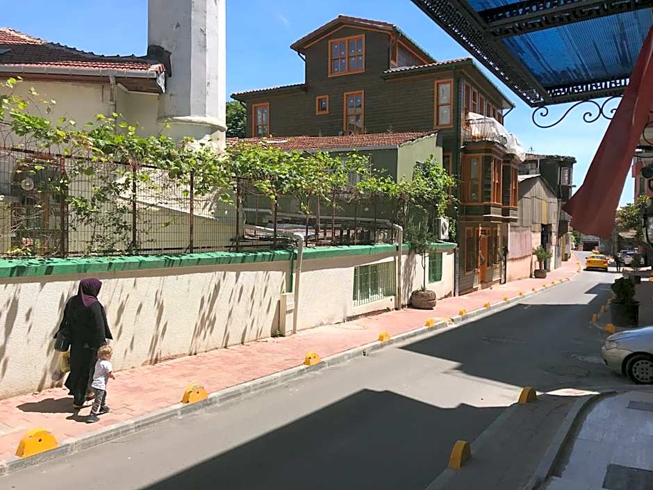 Harbour Suites Old City