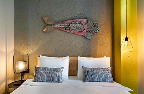 Two-Bedroom Apartment (LARGE PLUS)