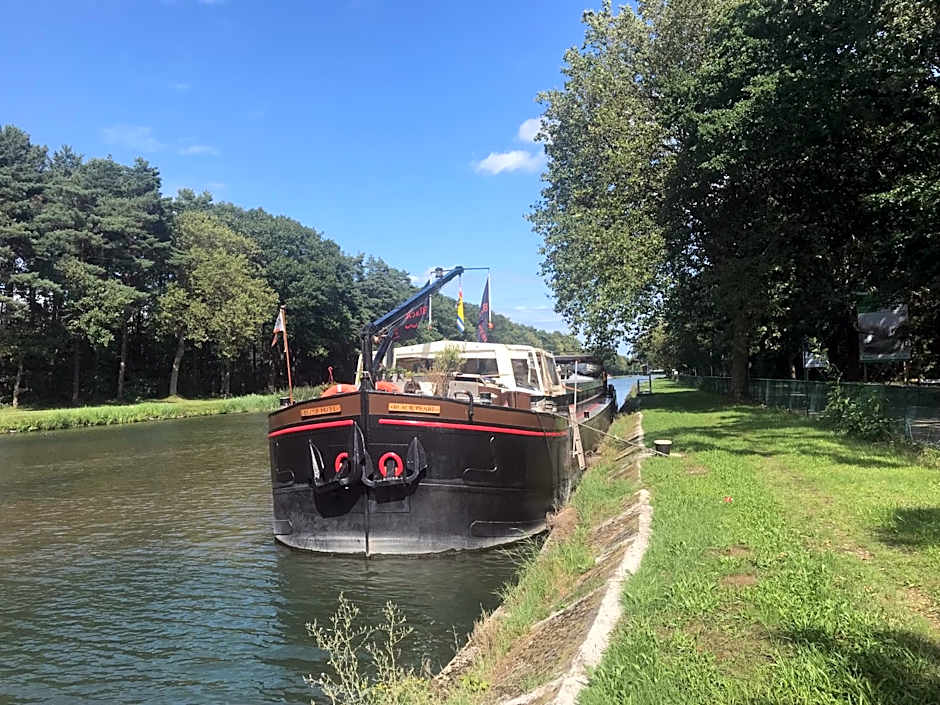 BlackPearl Boat&Breakfast