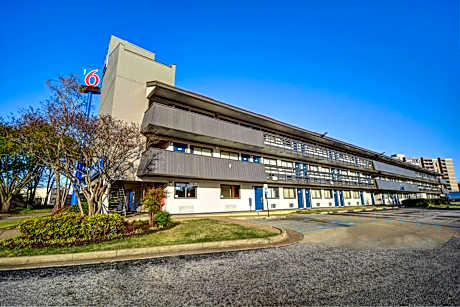 Motel 6-Memphis, TN - Downtown