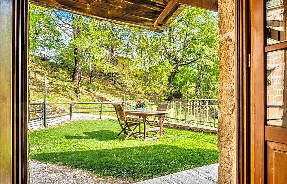 Residence with swimming-pool and thermal pools in Sorano