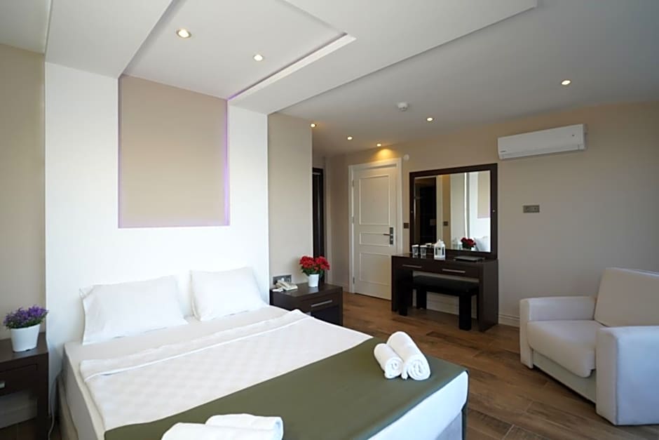 Aurasia Sea Side Hotel