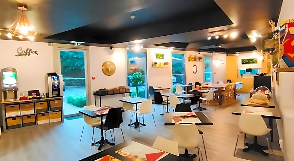 Standing Hotel Suites by Actisource