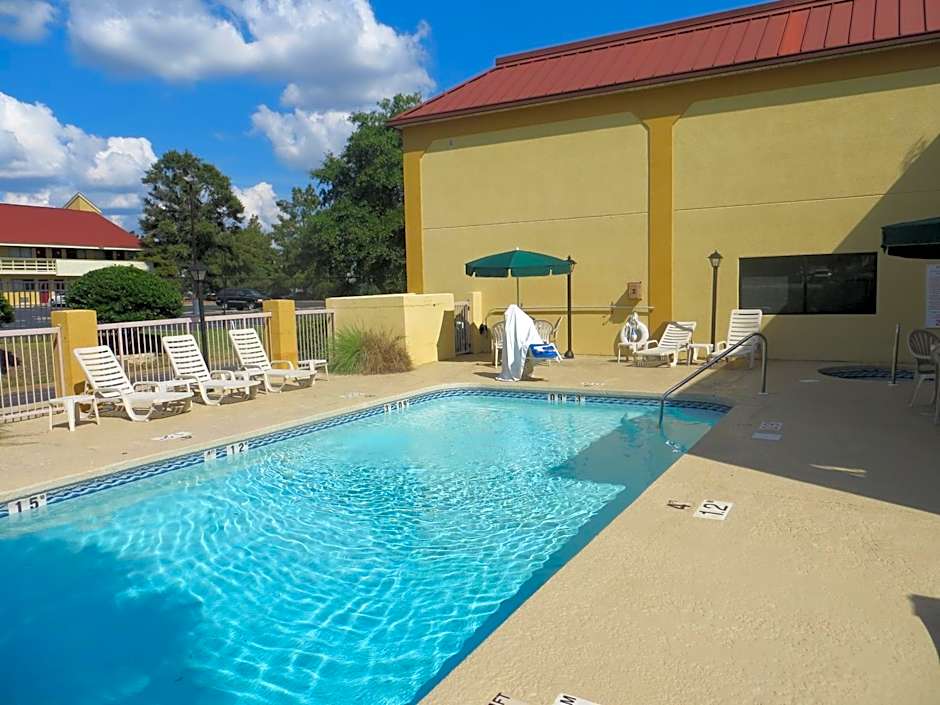 Fairview Inn & Suites Mobile