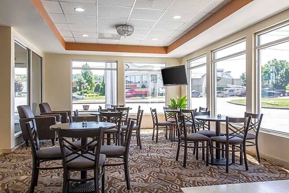 Quality Inn & Suites Danbury near University