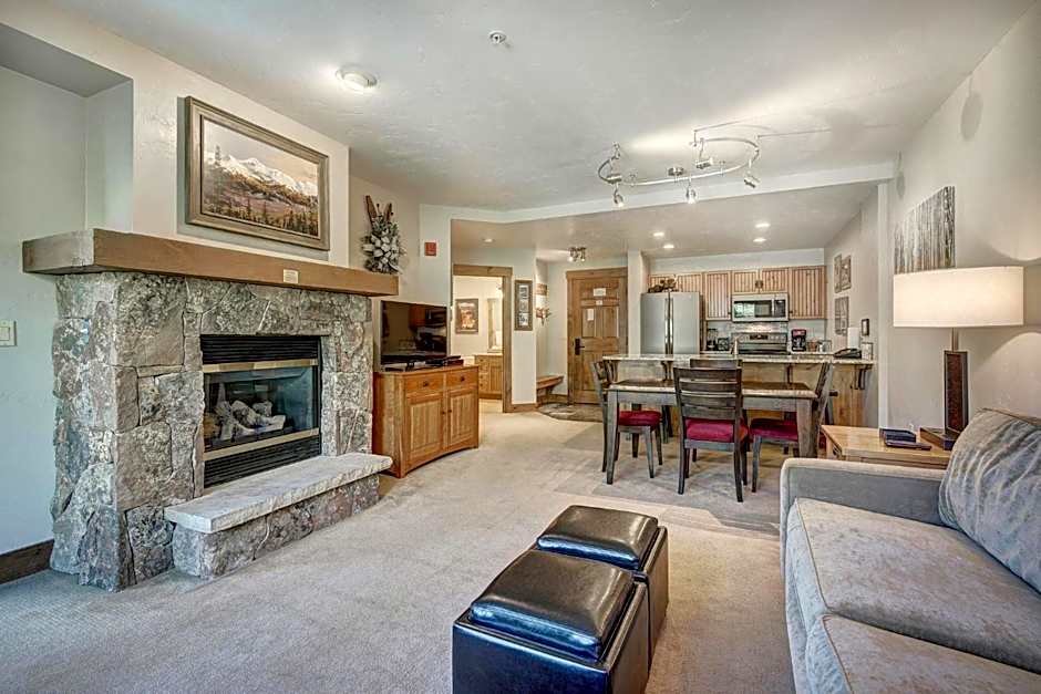 Mountain Thunder Lodge