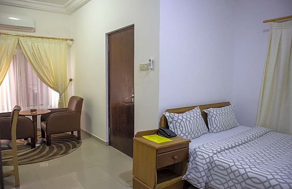 His Majestys Hotel