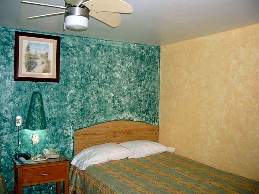 Hotel Del Rio Inn