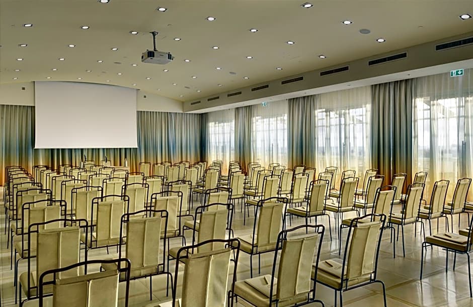 Grand Hotel Savoia Genova, Curio Collection by Hilton
