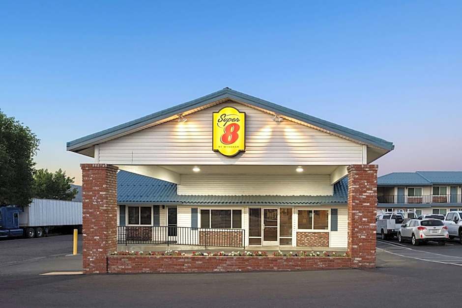 Super 8 by Wyndham Susanville