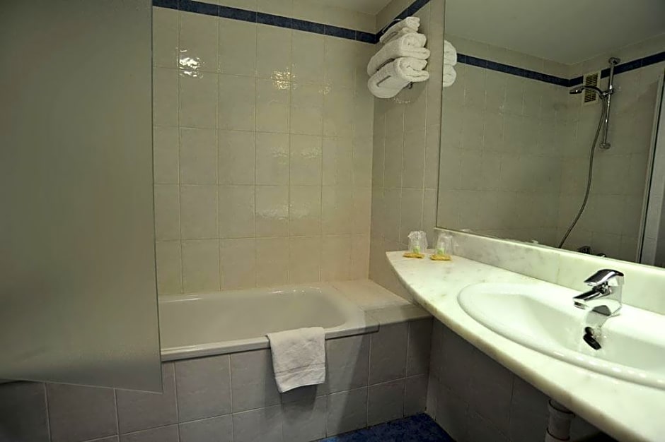 Travelodge Madrid Alcala de Henares