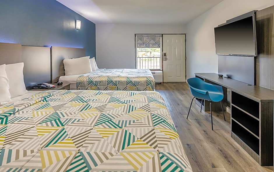 Motel 6 Greenwood, MS