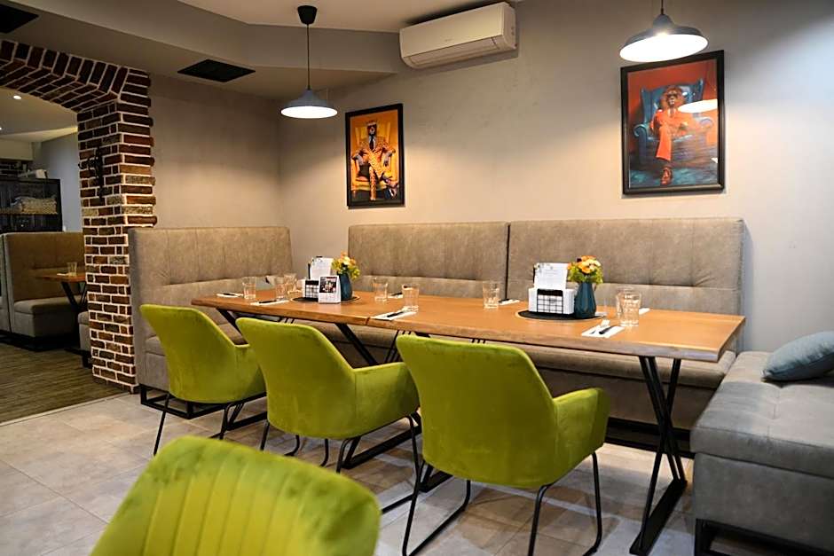 City House Family Hotel & Restaurant