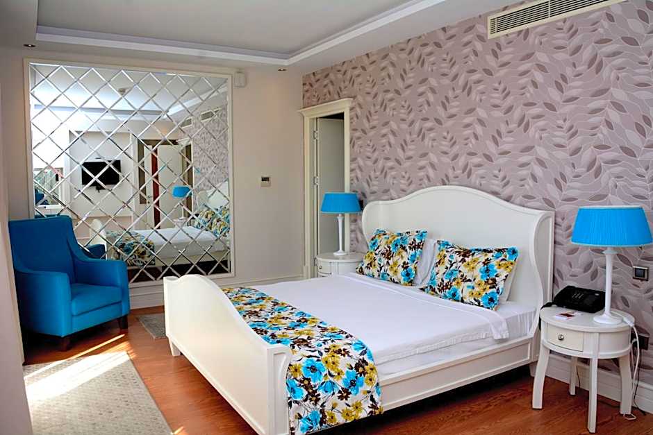 Photo 1 of 4 of Executive Suite