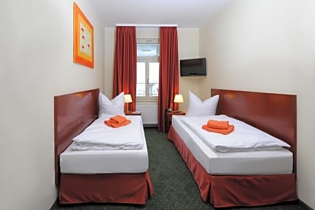 Two-Bedroom Apartment (3 Adults)