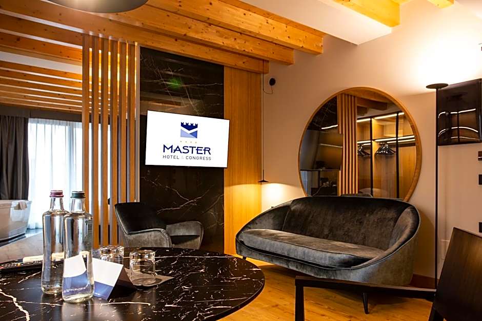 Hotel Master