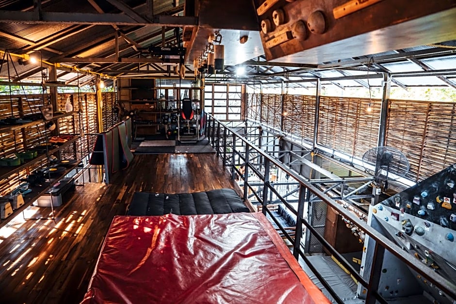 Warehouse Hostel Koh Tao