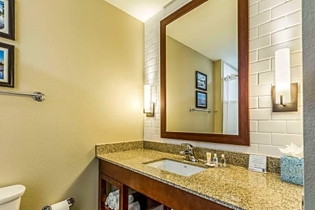 2 Queen Beds, Suite, Nonsmoking