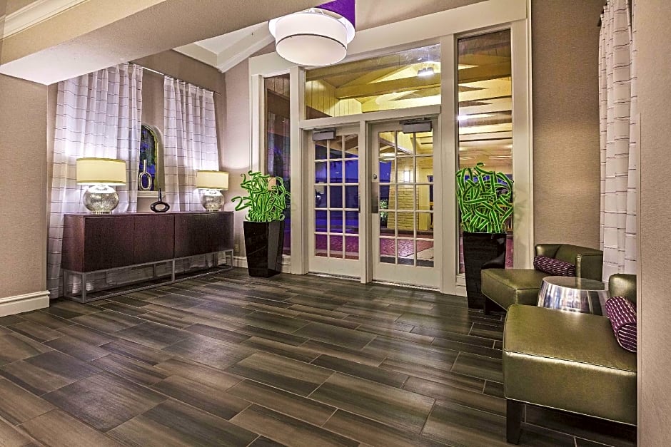 La Quinta Inn & Suites by Wyndham Wichita Falls Airport Area