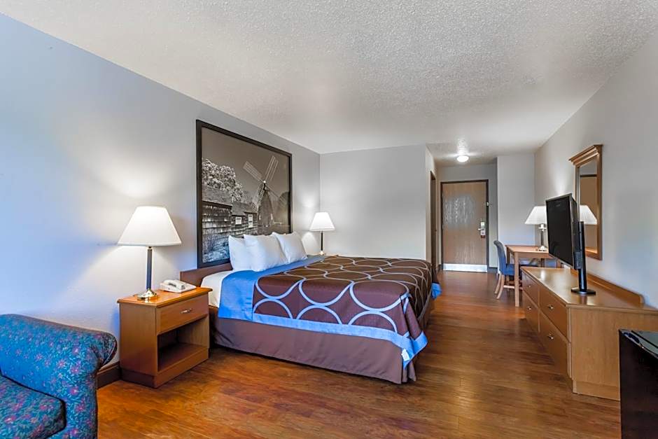 Super 8 by Wyndham Cobleskill NY