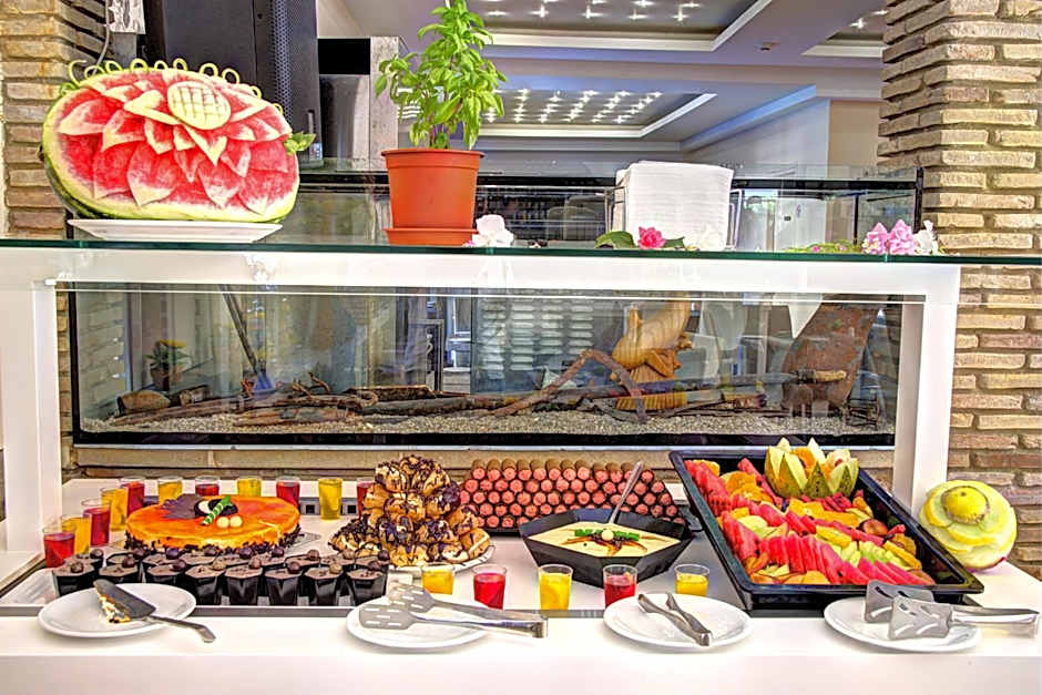 Zante Plaza Hotel & Apartments